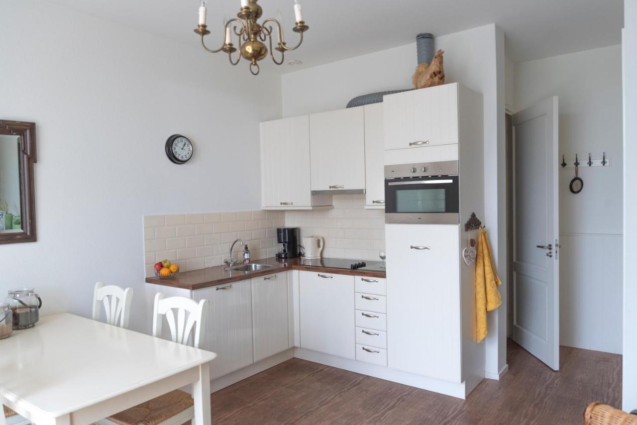 Ferienwohnung De Dorsvloer Drimmelen Exterior foto